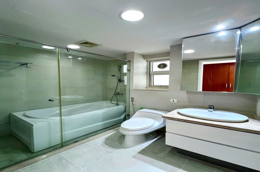 Cho Thuê Căn Hộ 2 Phòng Ngủ Saigon Pearl, Tầng Cao View Sông- Đức Sáng 090 1313 450